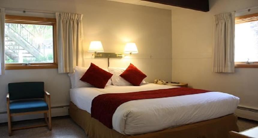 St Moritz Lodge And Condominiums Аспън Екстериор снимка
