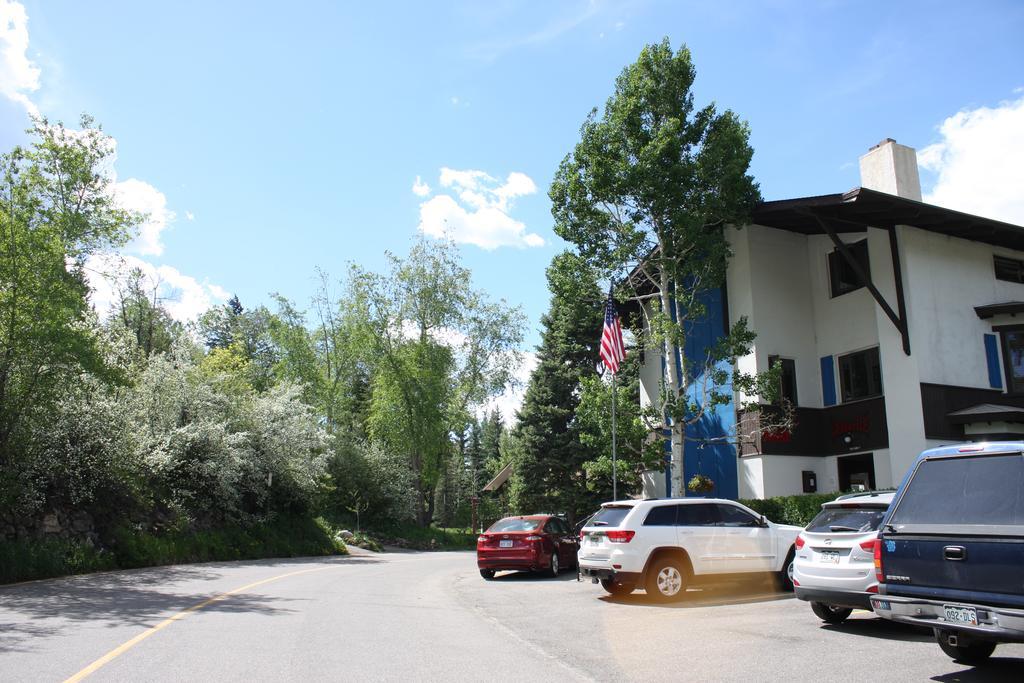 St Moritz Lodge And Condominiums Аспън Екстериор снимка