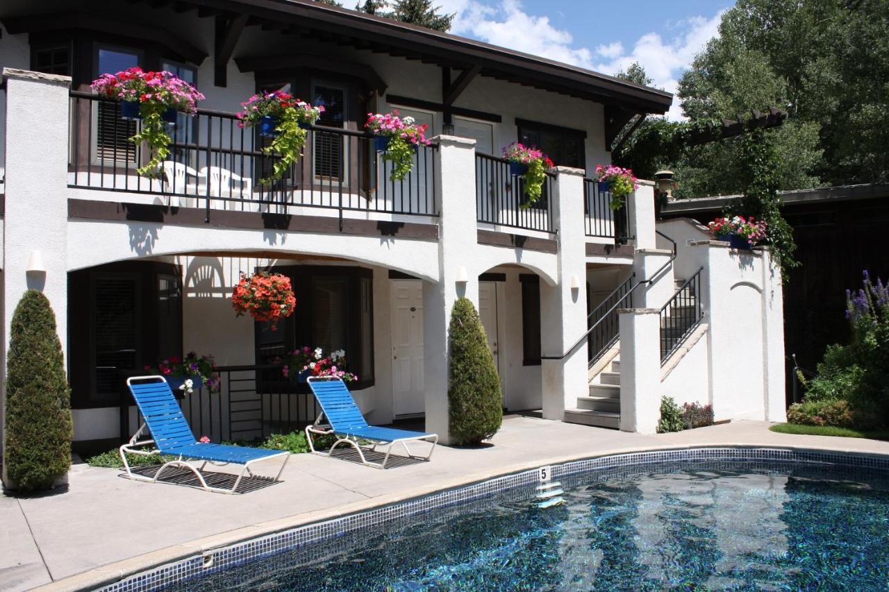 St Moritz Lodge And Condominiums Аспън Екстериор снимка